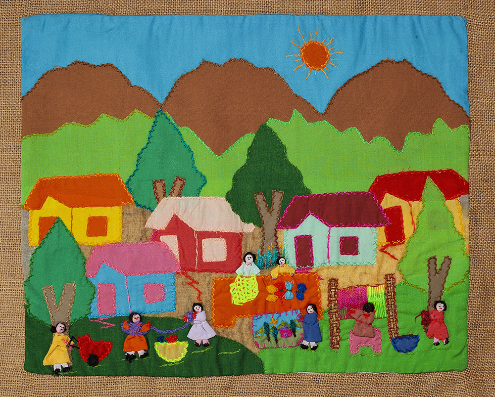'Como hacer una arpillera / How to make an arpillera',  Fundación Solidaridad workshop. (Photo: Martin Melaugh)