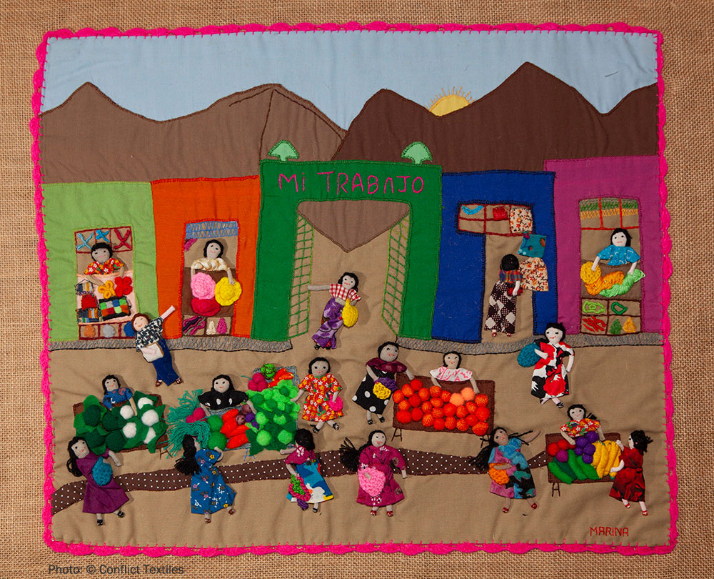'Mi Trabajo en el Mercado /My work in the Market', Mujeres Creativas Workshop. (Photo: Colin Peck)