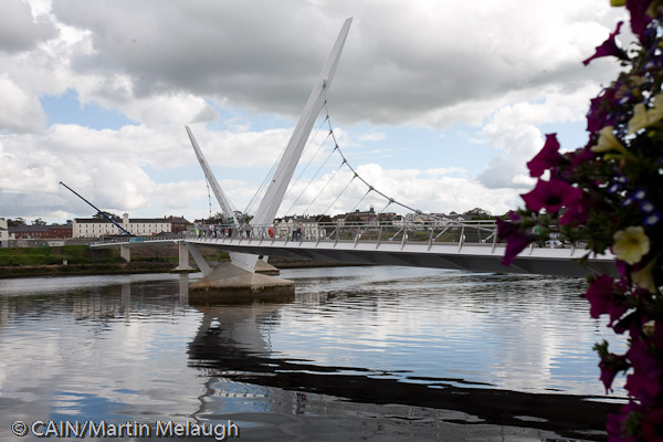 Peace Bridge, River Foyle, Derry - Photo  8  of 22